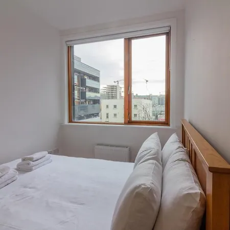 Guestready - Glamorous Flat In East Wall Dublin